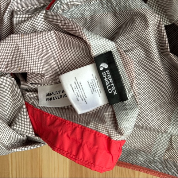 MEC Rain Jacket and Windbreaker - Picture 7 of 13